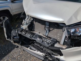 2016 Toyota Highlander XLE - Primary Damage Right Image